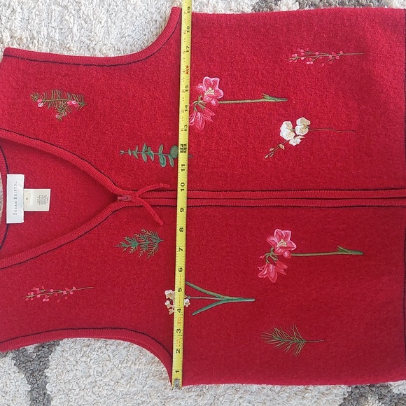Susan Bristol Floral Hand Embroidery Red Sweater Vest 2000 Y2 Sm - Picture 3 of 4